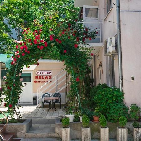 Hotel Relax Varna Bagian luar foto