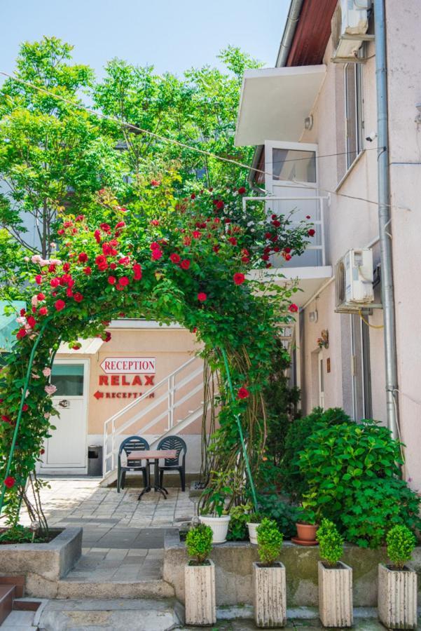 Hotel Relax Varna Bagian luar foto